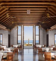 Villa Nautica Paradise Island - Farumathi Restaurant